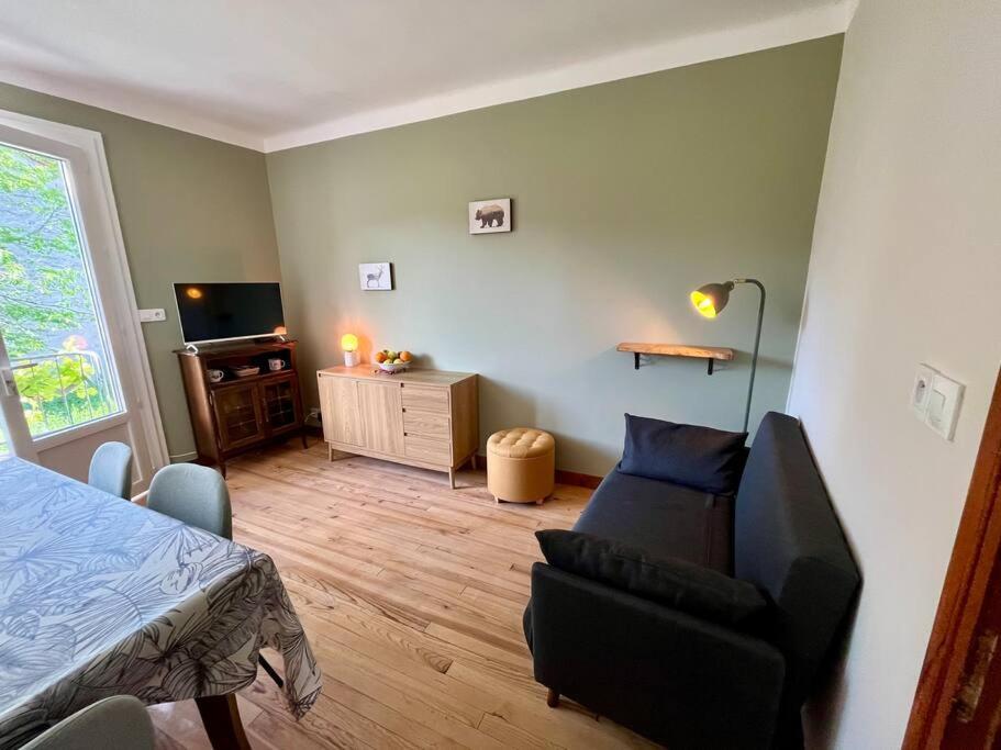 La Petite Ourse Maison De Village A Oust Εξωτερικό φωτογραφία