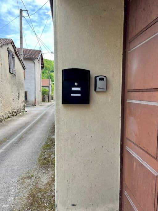 La Petite Ourse Maison De Village A Oust Εξωτερικό φωτογραφία